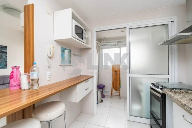 Imagem Apartamento com 2 Quartos à Venda, 61 m² em Passo Da Areia - Porto Alegre Imagem Apartamento com 2 Quartos à Venda, 61 m² em Passo Da Areia - Porto Alegre