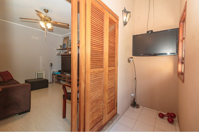 Imagem Casa com 4 Quartos à Venda, 314 m² em Chácara Das Pedras - Porto Alegre Imagem Casa com 4 Quartos à Venda, 314 m² em Chácara Das Pedras - Porto Alegre