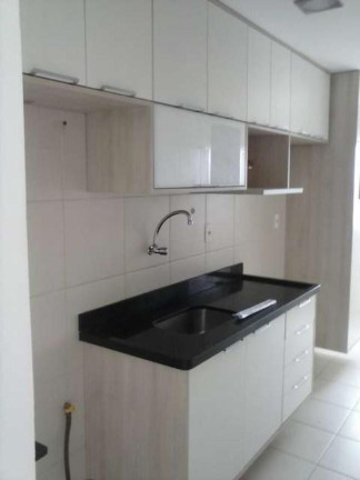 Imagem Apartamento com 3 Quartos à Venda, 75 m² em Estrada Do Coco - Lauro De Freitas