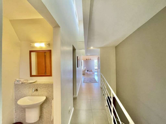 Imagem Casa de Condomínio com 3 Quartos à Venda, em Granja Viana - Cotia Imagem Casa de Condomínio com 3 Quartos à Venda, em Granja Viana - Cotia