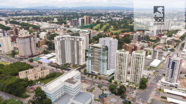 Imagem Apartamento com 3 Quartos à Venda, 131 m² em Cabral - Curitiba Imagem Apartamento com 3 Quartos à Venda, 131 m² em Cabral - Curitiba