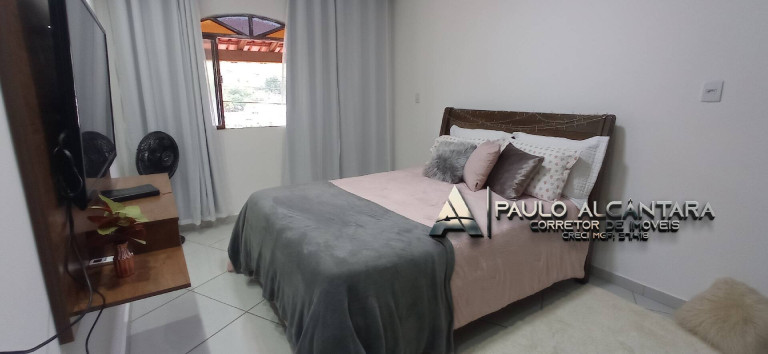 Imagem Casa com 4 Quartos à Venda, 147 m² em Caladinho - Coronel Fabriciano Imagem Casa com 4 Quartos à Venda, 147 m² em Caladinho - Coronel Fabriciano