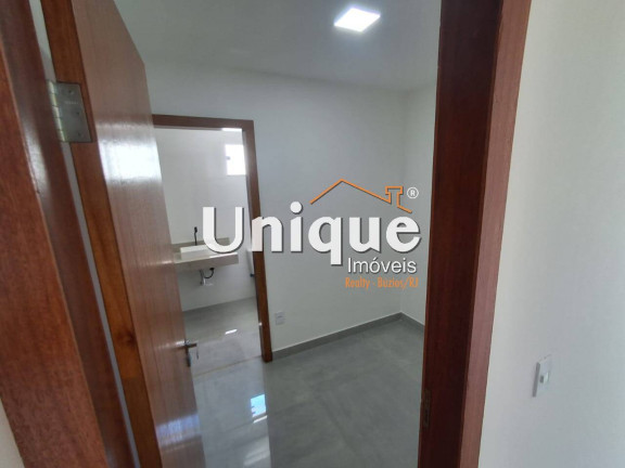 Imagem Casa com 3 Quartos à Venda, 252 m² em Nova São Pedro - São Pedro Da Aldeia
