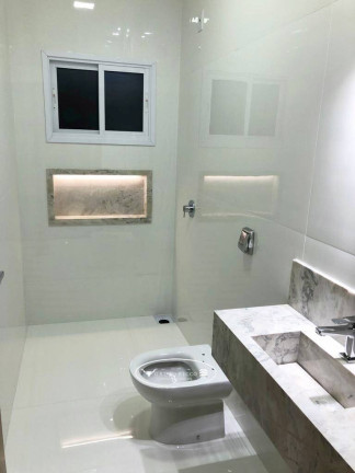 Imagem Casa de Condomínio com 4 Quartos à Venda, 200 m² em Jardins Lisboa - Goiânia