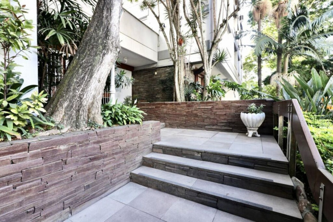 Imagem Imóvel com 1 Quarto à Venda, 44 m² em Mont Serrat - Porto Alegre Imagem Imóvel com 1 Quarto à Venda, 44 m² em Mont Serrat - Porto Alegre