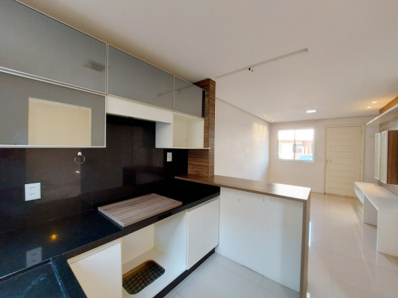 Imagem Casa com 2 Quartos à Venda, 57 m²