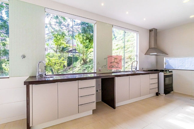 Imagem Casa com 5 Quartos à Venda, 436 m² em Vila Progresso - Niterói
