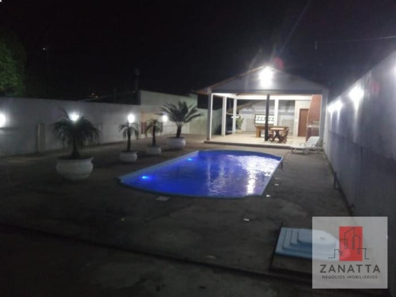 Imagem Casa com 3 Quartos à Venda, 250 m² em Centro - Esteio