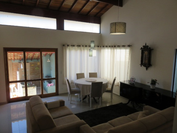 Casa com 3 Quartos para Alugar ou Temporada, 215 m² em Residencial Fazenda Serrinha - Itatiba
