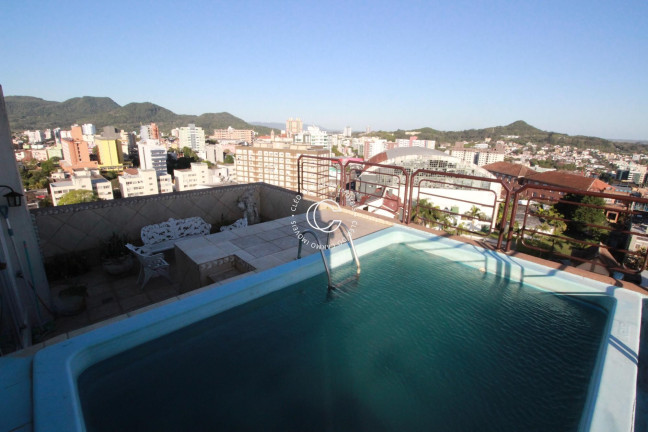 Cobertura com 4 Quartos à Venda, 220 m² em Centro - Santa Maria