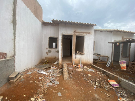 Casa com 2 Quartos à Venda, 50 m² em Vila Campos - Montes Claros