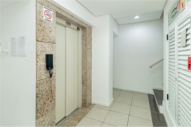 Imagem Imóvel com 2 Quartos à Venda, em Tristeza - Porto Alegre Imagem Imóvel com 2 Quartos à Venda, em Tristeza - Porto Alegre