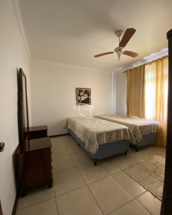 Imagem Casa com 5 Quartos à Venda, 196 m² em Anita Garibaldi - Joinville Imagem Casa com 5 Quartos à Venda, 196 m² em Anita Garibaldi - Joinville
