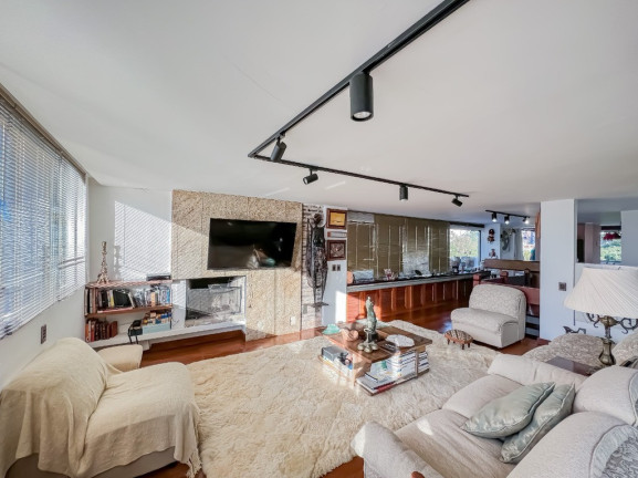 Imagem Cobertura com 3 Quartos à Venda, 322 m² em Moinhos De Vento - Porto Alegre