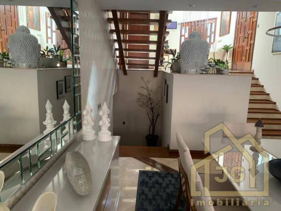 Imagem Sobrado com 5 Quartos à Venda, 359 m² em Jardim São Caetano - São Caetano Do Sul