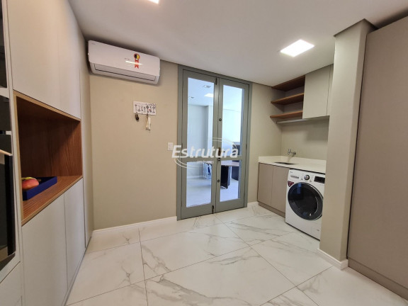 Casa com 3 Quartos à Venda, 222 m² em Camobi - Santa Maria