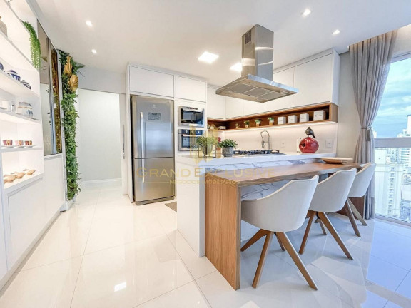 Imagem Apartamento com 3 Quartos à Venda, 126 m² em Centro - Balneário Camboriú