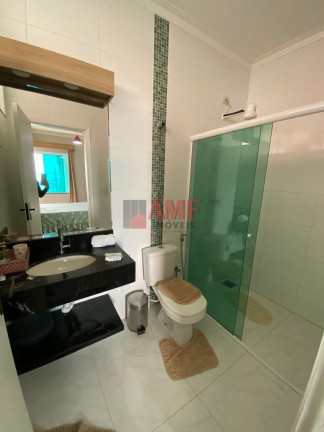 Imagem Sobrado com 5 Quartos à Venda, 323 m² em Centro - Itanhaém Imagem Sobrado com 5 Quartos à Venda, 323 m² em Centro - Itanhaém