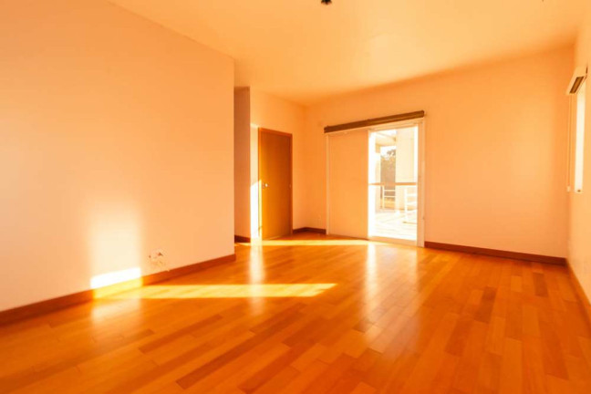 Imagem Casa com 4 Quartos à Venda, 375 m² em Santa Felicidade - Curitiba Imagem Casa com 4 Quartos à Venda, 375 m² em Santa Felicidade - Curitiba