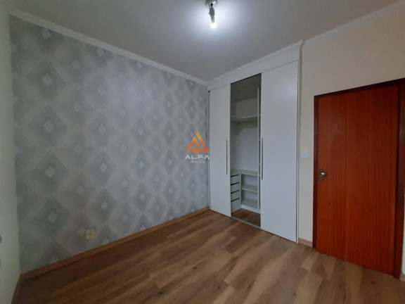 Imagem Apartamento com 3 Quartos para Alugar, 84 m²