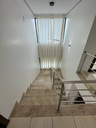 Imagem Casa de Condomínio com 4 Quartos à Venda, 291 m² em Jardins Madri - Goiânia
