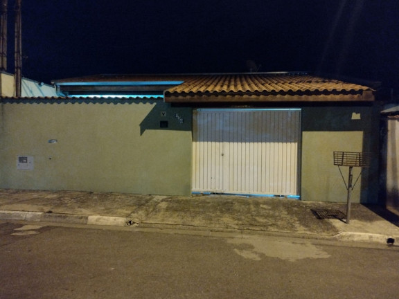 Casa com 3 Quartos à Venda,  em Residencial Arco-íris - Pindamonhangaba