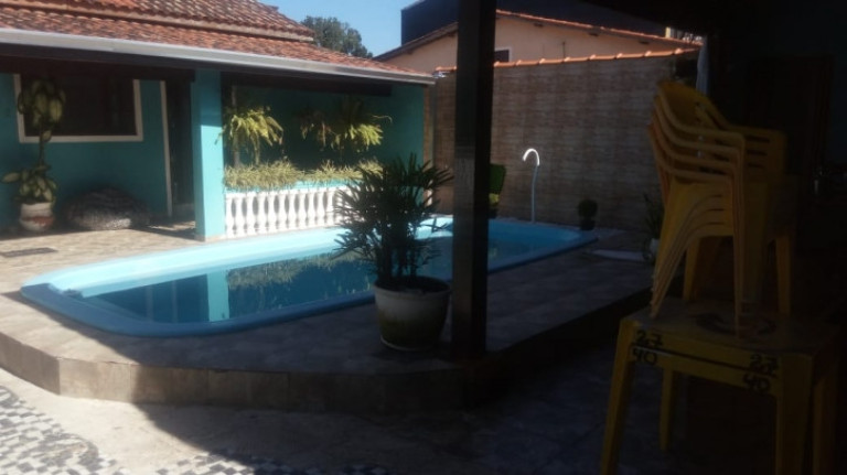 Casa com 3 Quartos à Venda, 220 m² em Caraguatatuba