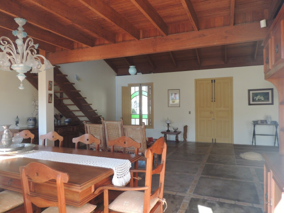 Imagem Casa com 4 Quartos à Venda, 355 m² em Centro - Garopaba