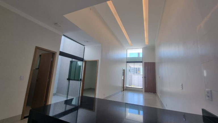 Imagem Casa com 3 Quartos à Venda, 128 m² em Moinho Dos Ventos - Goiânia Imagem Casa com 3 Quartos à Venda, 128 m² em Moinho Dos Ventos - Goiânia