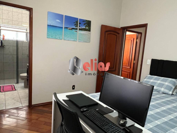 Imagem Casa com 3 Quartos à Venda, 250 m² em Parque Júlio Nóbrega - Bauru Imagem Casa com 3 Quartos à Venda, 250 m² em Parque Júlio Nóbrega - Bauru