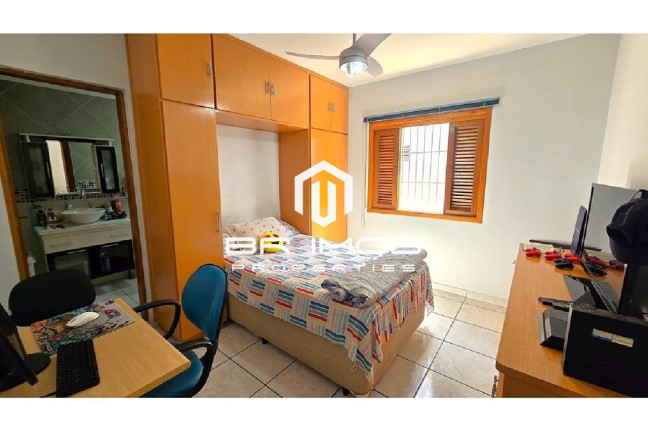 Imagem Casa com 4 Quartos à Venda, 210 m² em Vila Romana - São Paulo