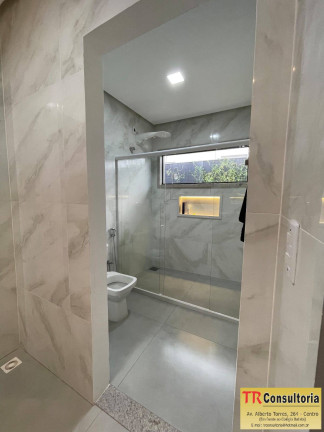 Imagem Casa com 3 Quartos à Venda, 400 m² em Campos Dos Goytacazes Imagem Casa com 3 Quartos à Venda, 400 m² em Campos Dos Goytacazes