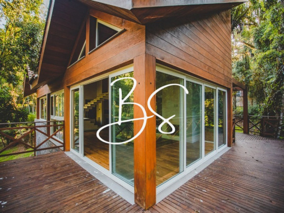 Imagem Casa com 4 Quartos à Venda, 1.241 m² em Centro - Gramado