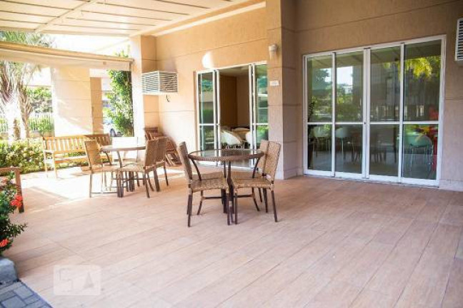 Imagem Cobertura com 2 Quartos à Venda, 57 m² em Pendotiba - Niterói