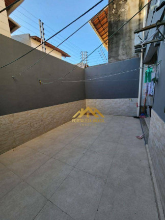 Imagem Imóvel com 4 Quartos à Venda, 180 m² em Maraponga - Fortaleza Imagem Imóvel com 4 Quartos à Venda, 180 m² em Maraponga - Fortaleza