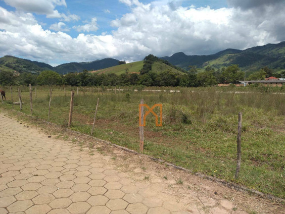 Terreno à Venda, 250 m² em Centro - Piranguçu