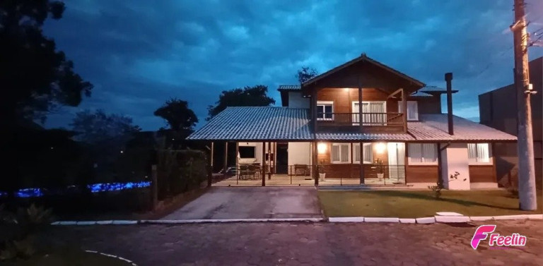 Imagem Casa com 3 Quartos à Venda, 240 m² em Vargem Grande - Florianópolis Imagem Casa com 3 Quartos à Venda, 240 m² em Vargem Grande - Florianópolis