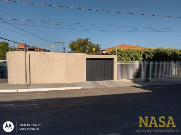 Imagem Casa com 3 Quartos à Venda, 319 m² em Dom Aquino - Cuiabá