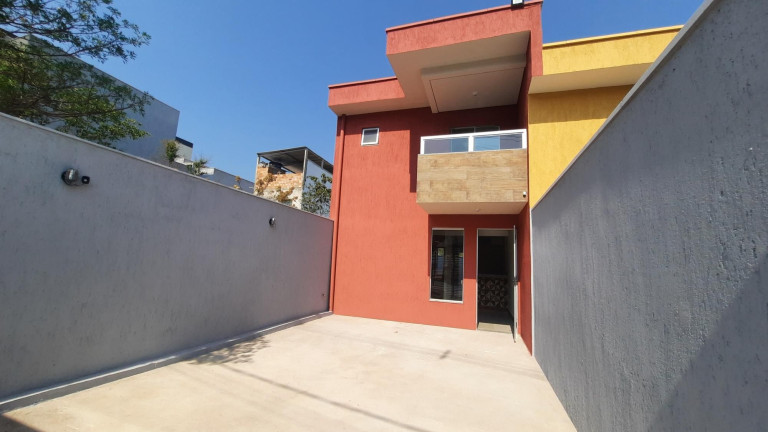 Casa com 3 Quartos à Venda, 85 m² em Camargos - Ibirité