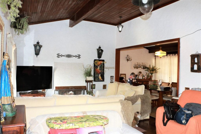 Imagem Casa com 5 Quartos à Venda, 130 m² em Iucas - Teresópolis