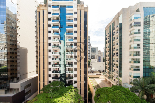 Imagem Apartamento com 2 Quartos à Venda, 60 m² em Moema - São Paulo
