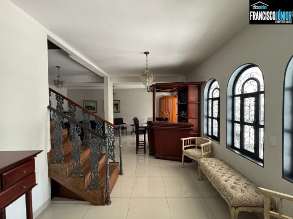 Imagem Casa com 4 Quartos à Venda, 390 m² em Setor Coimbra - Goiânia