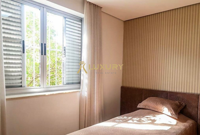 Imagem Imóvel com 4 Quartos à Venda, 180 m² em Santo Antônio - Belo Horizonte