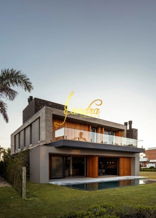 Imagem Casa de Condomínio com 5 Quartos à Venda, 406 m² em Centro - Xangri-la