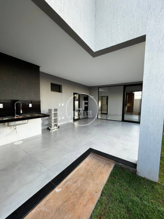Imagem Casa com 3 Quartos à Venda, 426 m² em Goiânia