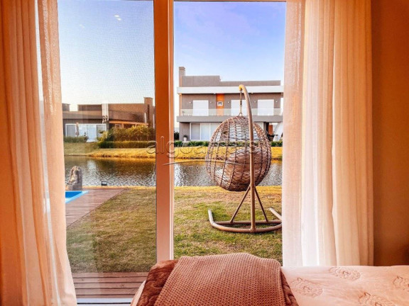 Imagem Casa com 4 Quartos à Venda, 187 m² em Condominio Riviera Xangri-la - Xangri-lá Imagem Casa com 4 Quartos à Venda, 187 m² em Condominio Riviera Xangri-la - Xangri-lá