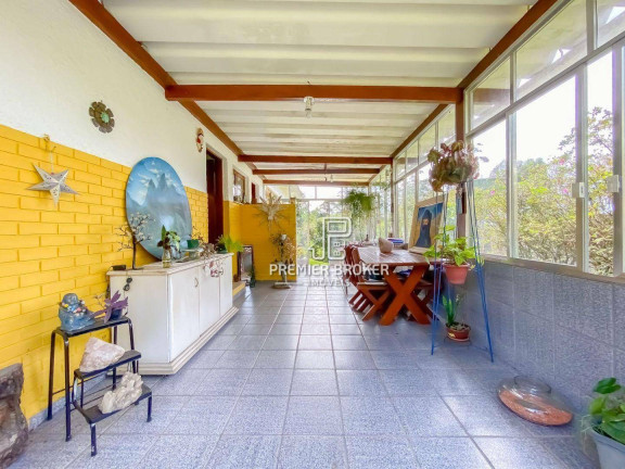 Imagem Casa com 3 Quartos à Venda, 140 m² em Granja Guarani - Teresópolis Imagem Casa com 3 Quartos à Venda, 140 m² em Granja Guarani - Teresópolis