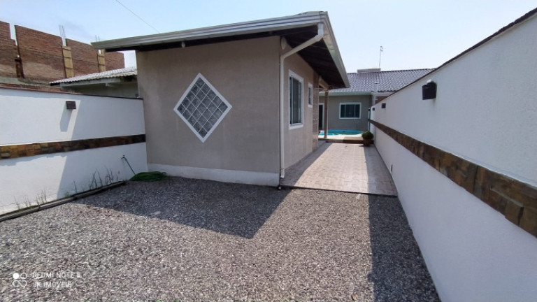 Imagem Casa com 3 Quartos para Temporada, 80 m² em Balneário Mariluz - Itapoá