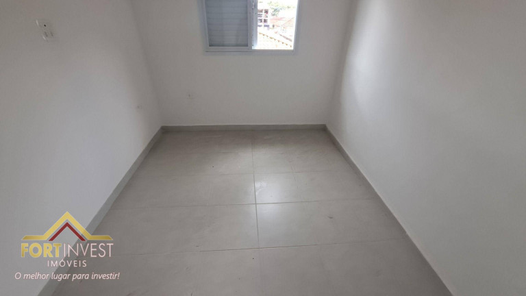 Imagem Imóvel com 2 Quartos à Venda, 45 m² em Maracanã - Praia Grande Imagem Imóvel com 2 Quartos à Venda, 45 m² em Maracanã - Praia Grande