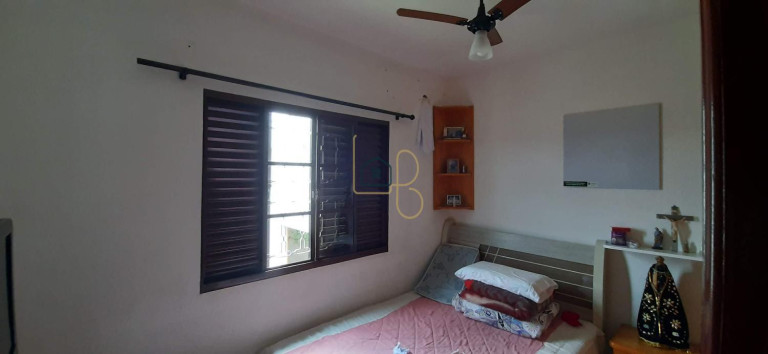 Imagem Casa com 3 Quartos à Venda, 220 m² em Santa Mônica - Londrina Imagem Casa com 3 Quartos à Venda, 220 m² em Santa Mônica - Londrina